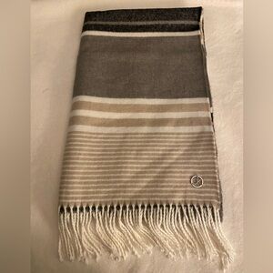 Calvin Klein NWOT Scarf Wrap